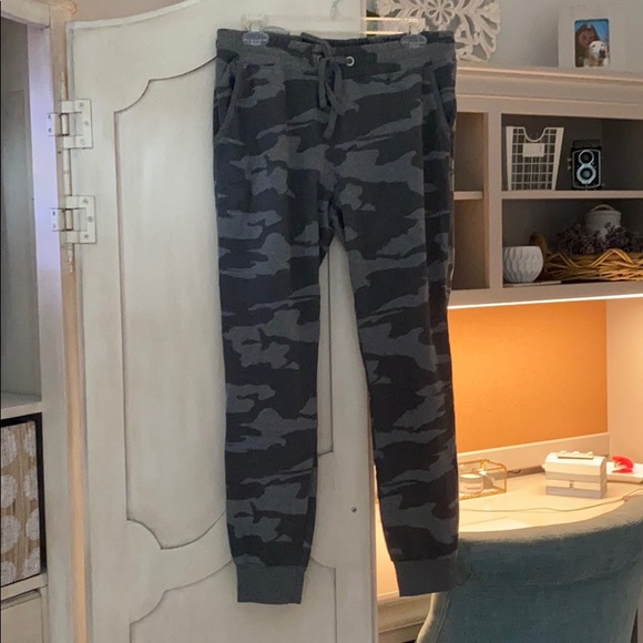 Cotton On camo joggers